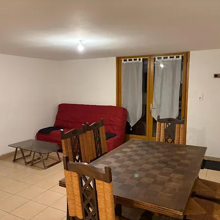 T2 Pour 5 Personnes 1 Chambre Satolas-et-Bonce Exterior photo