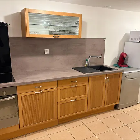 T2 Pour 5 Personnes 1 Chambre Satolas-et-Bonce Exterior photo