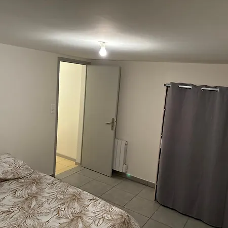 T2 Pour 5 Personnes 1 Chambre Satolas-et-Bonce Exterior photo