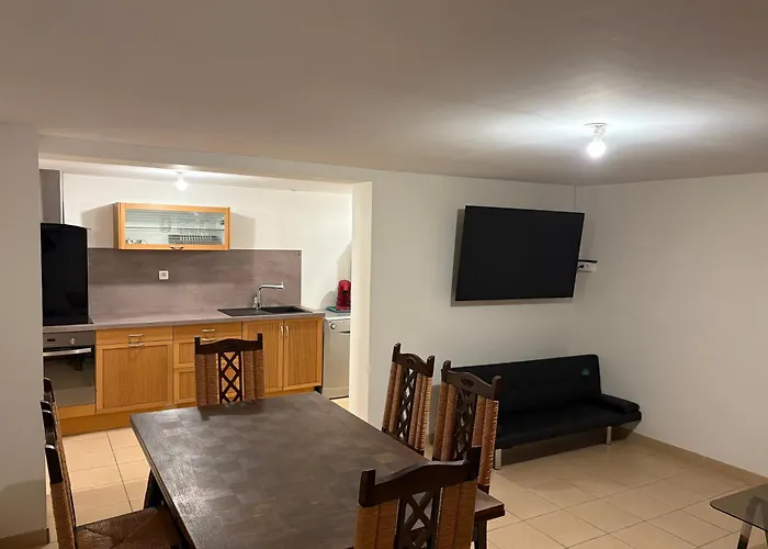 T2 Pour 5 Personnes 1 Chambre